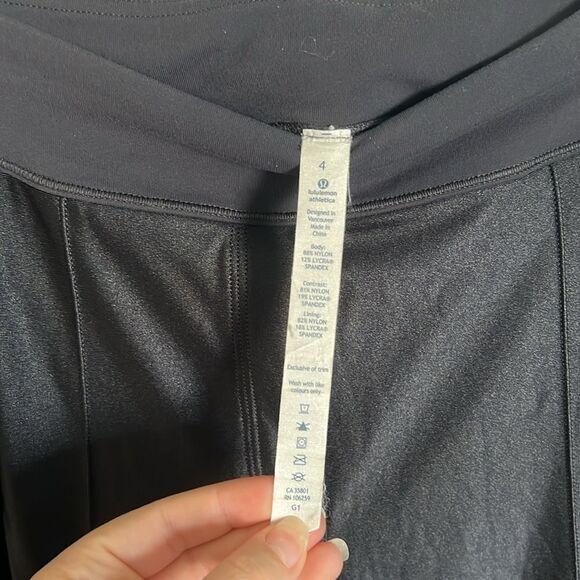 Lululemon Pants Size 4 Shiny Front Back Pocket Leggings - Picture 7 of 10